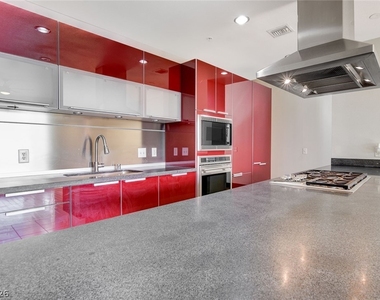 2715 W Pebble Road - Photo Thumbnail 18