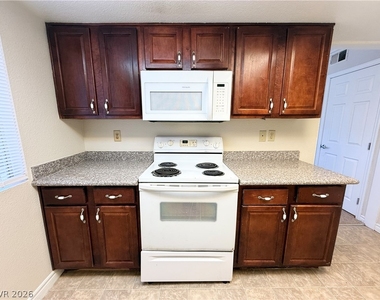 4431 Alexis Drive - Photo Thumbnail 9