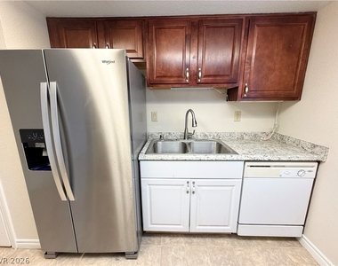 4431 Alexis Drive - Photo Thumbnail 8