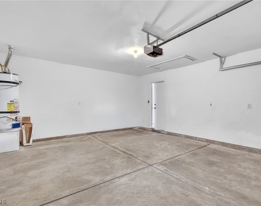 933 Derringer Lane - Photo Thumbnail 20