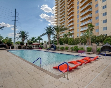8255 Las Vegas Boulevard - Photo Thumbnail 50