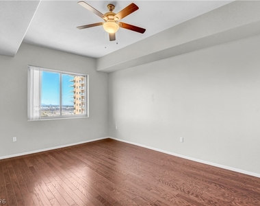 8255 Las Vegas Boulevard - Photo Thumbnail 20