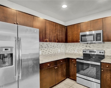 8255 Las Vegas Boulevard - Photo Thumbnail 11