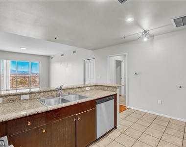 8255 Las Vegas Boulevard - Photo Thumbnail 12