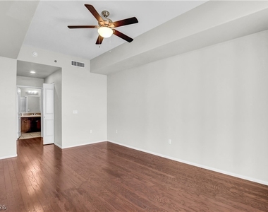 8255 Las Vegas Boulevard - Photo Thumbnail 16