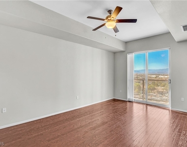 8255 Las Vegas Boulevard - Photo Thumbnail 14