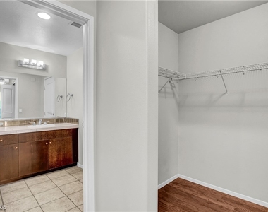 8255 Las Vegas Boulevard - Photo Thumbnail 17