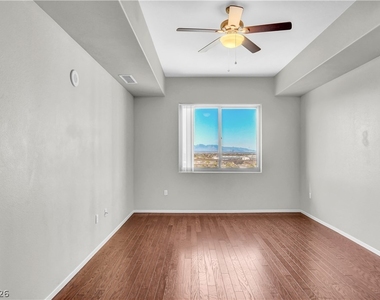 8255 Las Vegas Boulevard - Photo Thumbnail 19