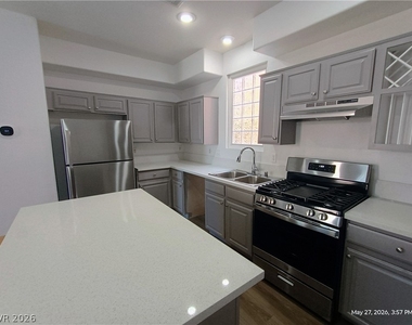 4432 Mount Penteli Avenue - Photo Thumbnail 7