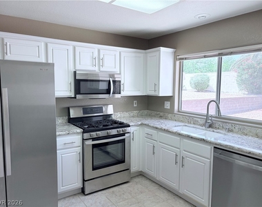 9520 Ruby Hills Drive - Photo Thumbnail 2
