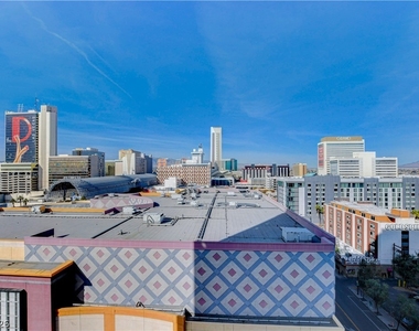 150 Las Vegas Boulevard - Photo Thumbnail 37