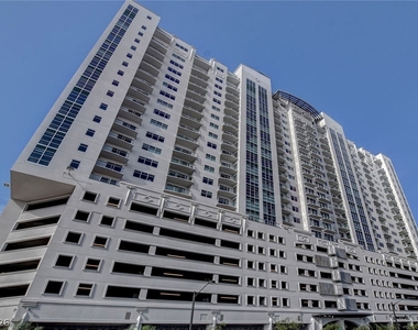 150 Las Vegas Boulevard - Photo Thumbnail 61