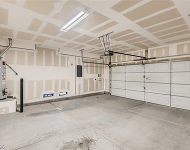 2692 Niddrie Avenue - Photo Thumbnail 9