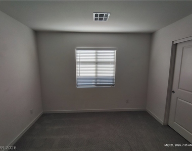 9648 Sunstone Sparkle Avenue - Photo Thumbnail 12