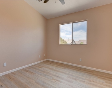 5862 Bluthe Bridge Avenue - Photo Thumbnail 24