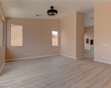 5862 Bluthe Bridge Avenue - Photo Thumbnail 17