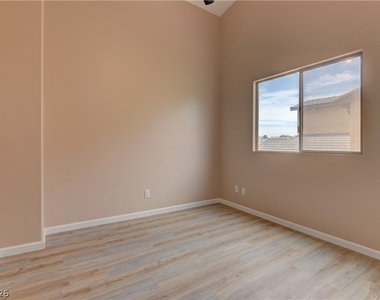5862 Bluthe Bridge Avenue - Photo Thumbnail 25
