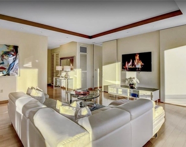 3750 Las Vegas Boulevard - Photo Thumbnail 8