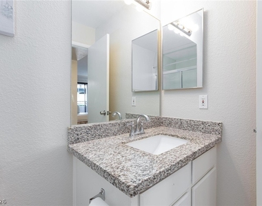 5171 Lindell Road - Photo Thumbnail 17