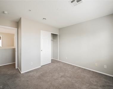 8212 Strawberry Spring Street - Photo Thumbnail 11