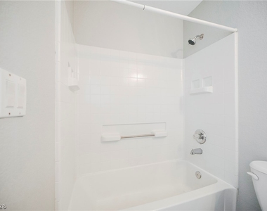 8212 Strawberry Spring Street - Photo Thumbnail 13