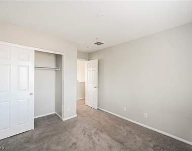 8212 Strawberry Spring Street - Photo Thumbnail 12