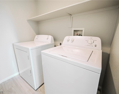 8212 Strawberry Spring Street - Photo Thumbnail 19