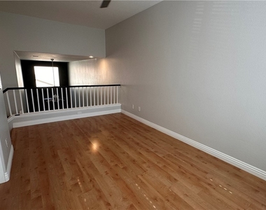 5268 Island Chain Road - Photo Thumbnail 34