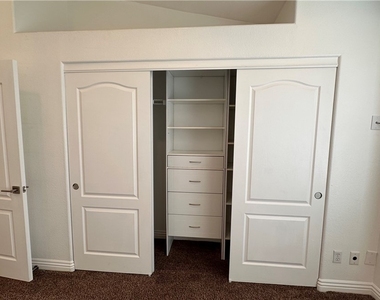 5268 Island Chain Road - Photo Thumbnail 45