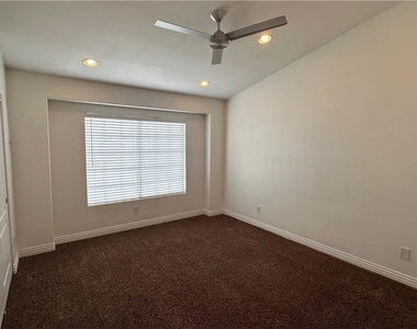 5268 Island Chain Road - Photo Thumbnail 41