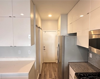 5268 Island Chain Road - Photo Thumbnail 10