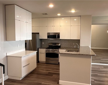 5268 Island Chain Road - Photo Thumbnail 15
