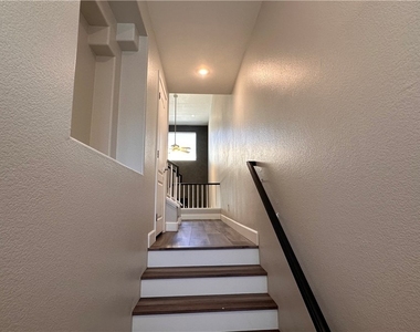 5268 Island Chain Road - Photo Thumbnail 18