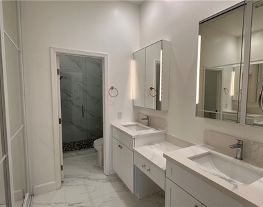 5268 Island Chain Road - Photo Thumbnail 28