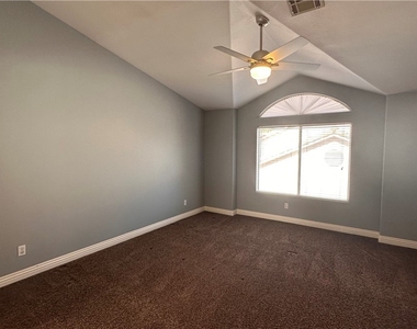 5268 Island Chain Road - Photo Thumbnail 22