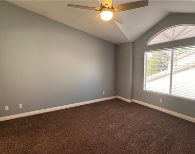 5268 Island Chain Road - Photo Thumbnail 23