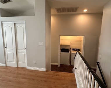 5268 Island Chain Road - Photo Thumbnail 36