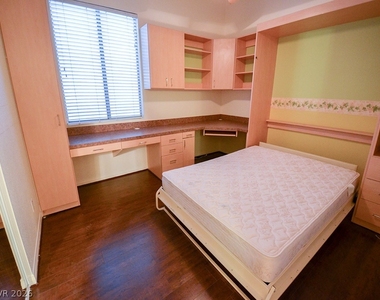 401 Madison Taylor Place - Photo Thumbnail 11