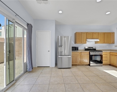 3423 Holly Avenue - Photo Thumbnail 7
