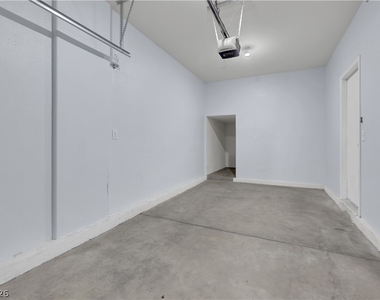 3423 Holly Avenue - Photo Thumbnail 32