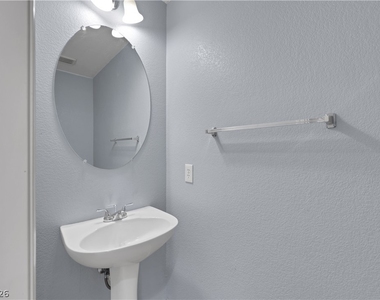 3423 Holly Avenue - Photo Thumbnail 12
