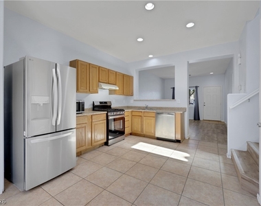 3423 Holly Avenue - Photo Thumbnail 8