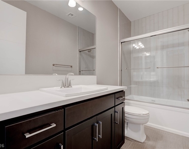 86 Pristine Glen Street - Photo Thumbnail 32