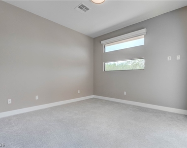 86 Pristine Glen Street - Photo Thumbnail 22