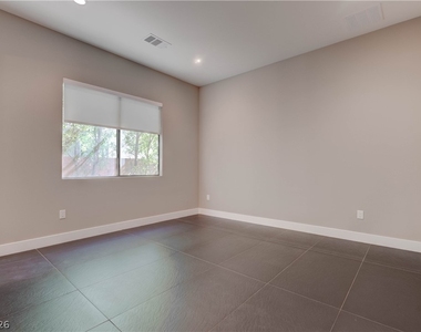 86 Pristine Glen Street - Photo Thumbnail 17