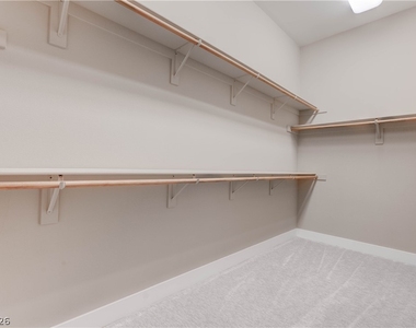 86 Pristine Glen Street - Photo Thumbnail 35