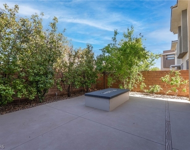 86 Pristine Glen Street - Photo Thumbnail 53