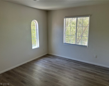 10296 Magnolia Tree Avenue - Photo Thumbnail 18