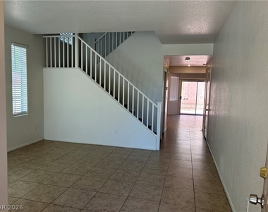 10296 Magnolia Tree Avenue - Photo Thumbnail 8