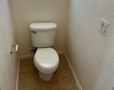 10296 Magnolia Tree Avenue - Photo Thumbnail 7